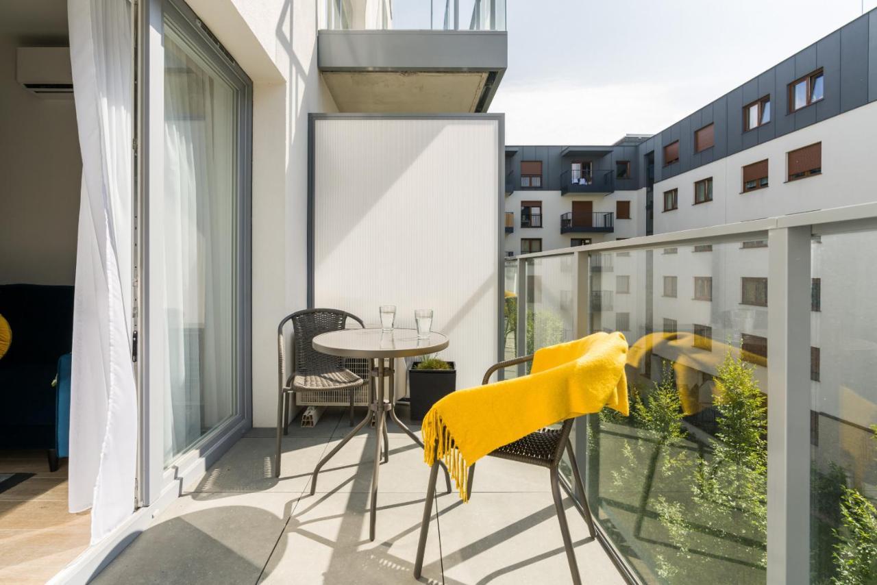 Niedzialkowskiego 25 Apartments Stary Browar City Center By Renters Prestige Poznań Exteriör bild
