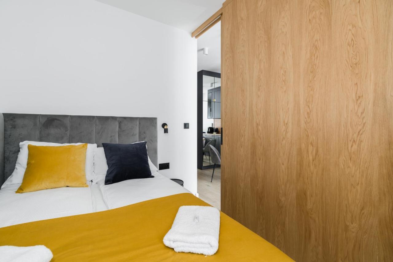 Niedzialkowskiego 25 Apartments Stary Browar City Center By Renters Prestige Poznań Exteriör bild
