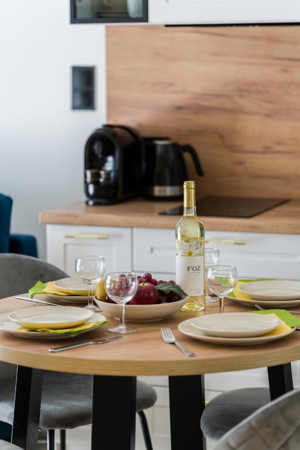 Niedzialkowskiego 25 Apartments Stary Browar City Center By Renters Prestige Poznań Exteriör bild