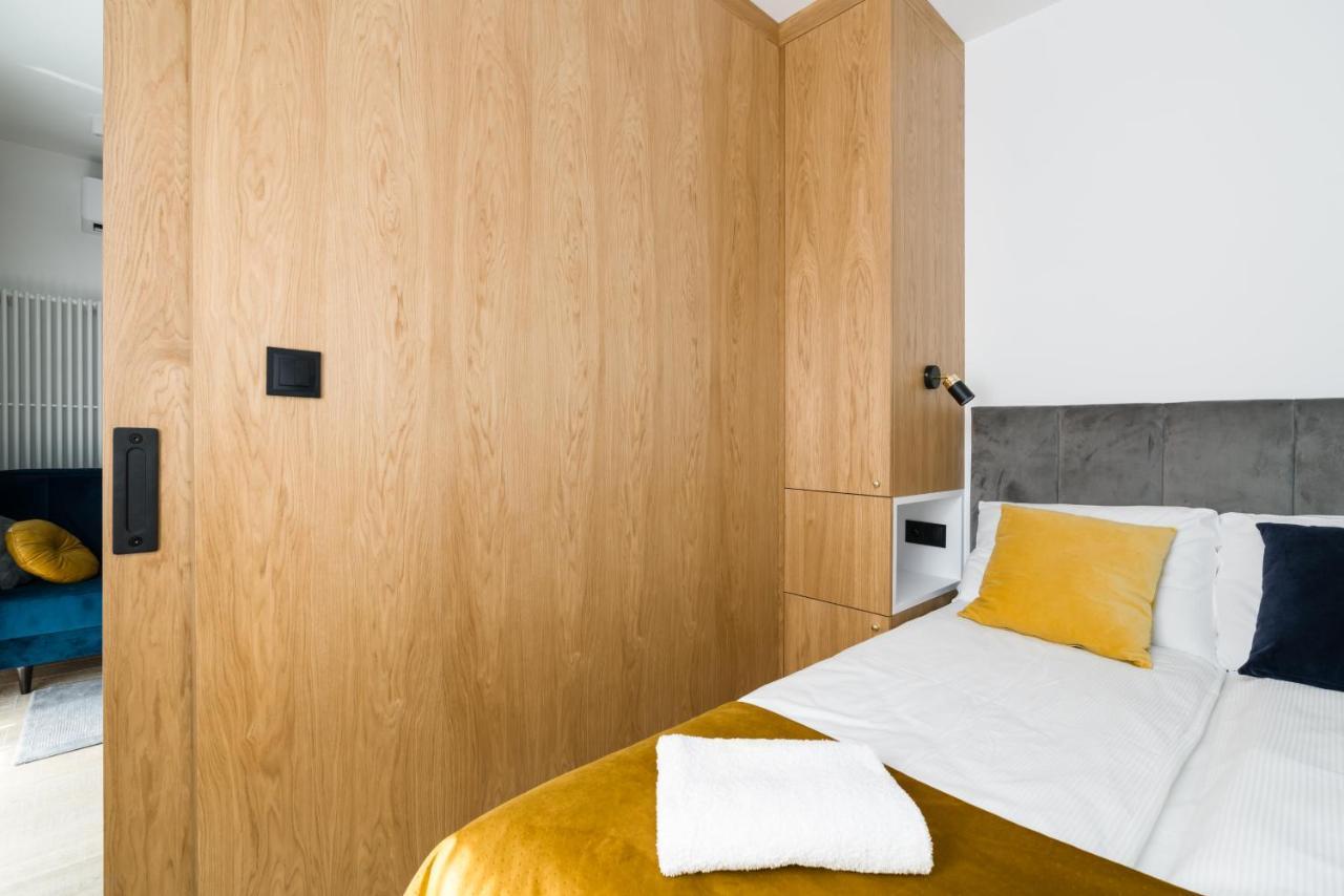 Niedzialkowskiego 25 Apartments Stary Browar City Center By Renters Prestige Poznań Exteriör bild